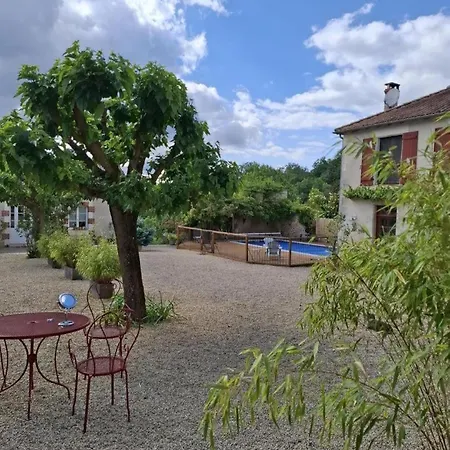 Les Saules Holiday home *